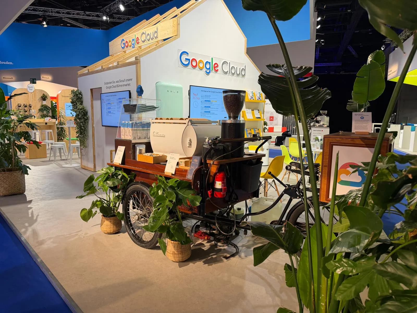 Coffee-Bike mit Siebträgermaschine an einem Messestand